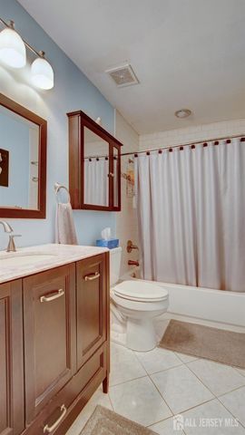 84-B Chatham Drive, Monroe, NJ 08831