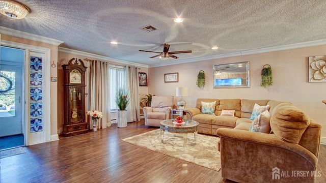 84-B Chatham Drive, Monroe, NJ 08831