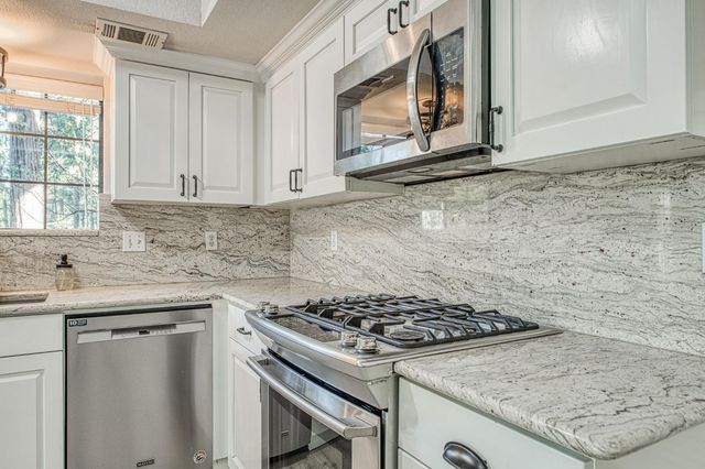 40624 Saddleback Road, Bass Lake, CA 93604