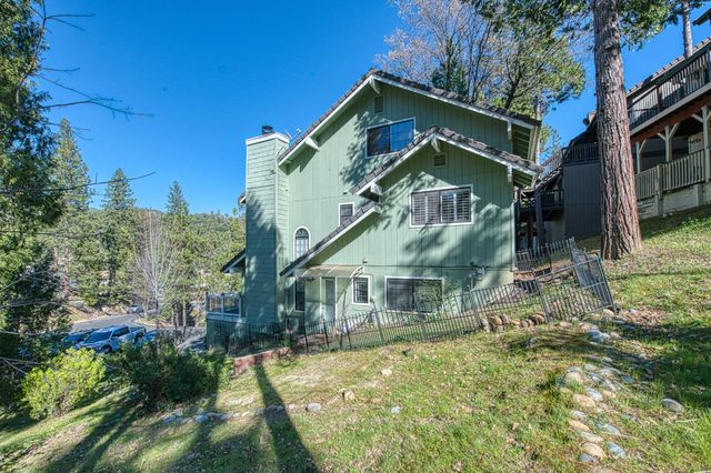 40624 Saddleback Road, Bass Lake, CA 93604