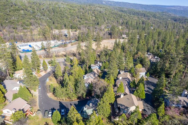 40624 Saddleback Road, Bass Lake, CA 93604