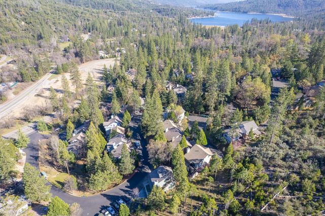 40624 Saddleback Road, Bass Lake, CA 93604