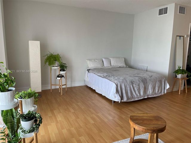 1455 N Treasure Dr 6D, North Bay Village, FL 33141