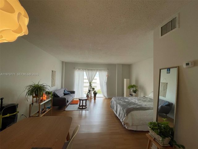 1455 N Treasure Dr 6D, North Bay Village, FL 33141