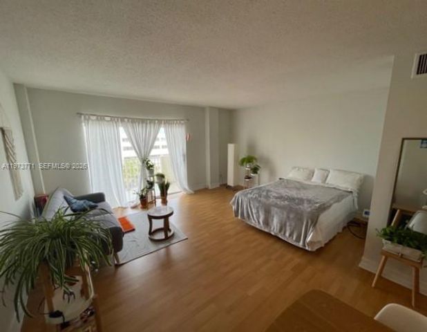 1455 N Treasure Dr 6D, North Bay Village, FL 33141