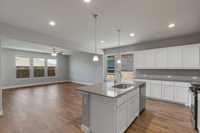 15529 Balham Pass, Fort Worth, TX 76247