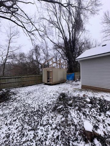 1105 S Overhill Avenue, Springfield, MO 65802