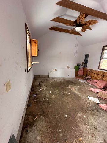 1105 S Overhill Avenue, Springfield, MO 65802