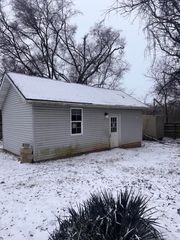 1105 S Overhill Avenue, Springfield, MO 65802