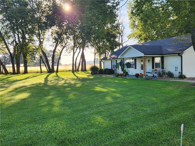 34361 W 363rd Street, Osawatomie, KS 66064