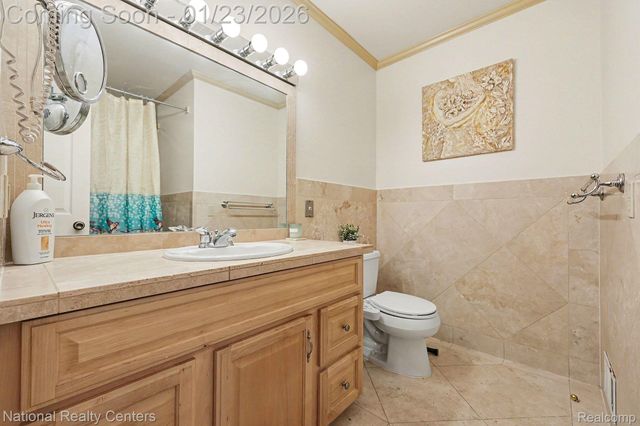 16725 Kyla Drive, Clinton Charter Township, MI 48038