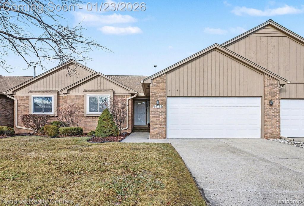 16725 Kyla Drive, Clinton Charter Township, MI 48038