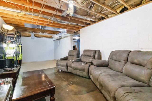 1466 Webb Ridge Road, Russell Springs, KY 42642