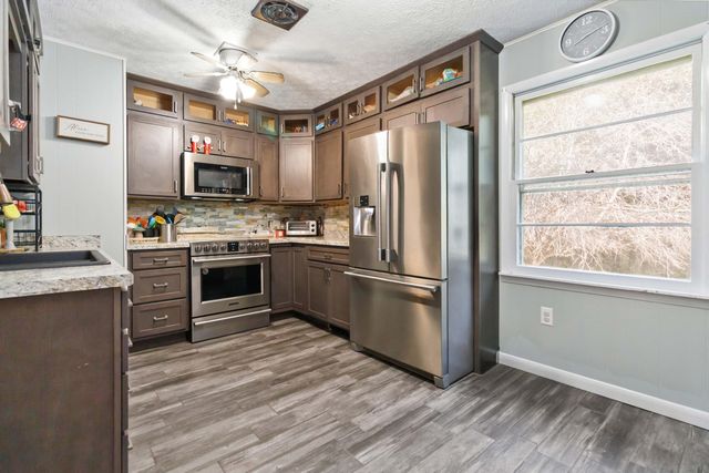 1466 Webb Ridge Road, Russell Springs, KY 42642