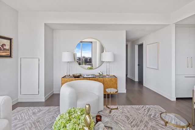 55 Lagrange St 1804, Boston, MA 02116