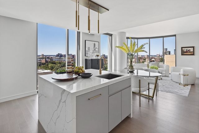 55 Lagrange St 1804, Boston, MA 02116