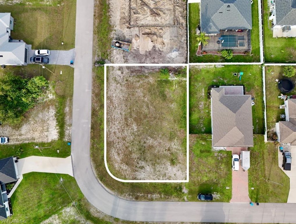 3829 NE 23rd AVE, Cape Coral, FL 33909