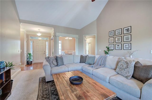 12 Prestwick NW Loop, Cartersville, GA 30120