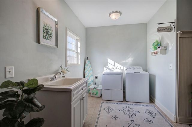 12 Prestwick NW Loop, Cartersville, GA 30120