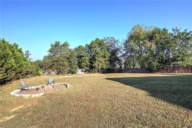 12 Prestwick NW Loop, Cartersville, GA 30120