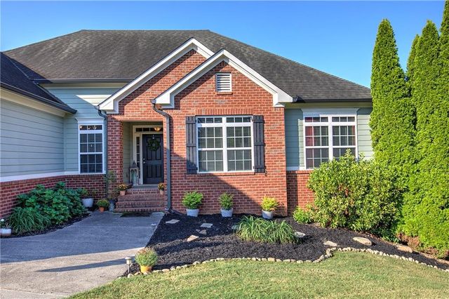 12 Prestwick NW Loop, Cartersville, GA 30120