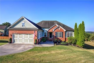 12 Prestwick NW Loop, Cartersville, GA 30120