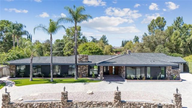 16417 Knollwood Drive, Granada Hills, CA 91344