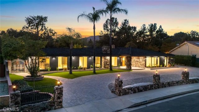 16417 Knollwood Drive, Granada Hills, CA 91344