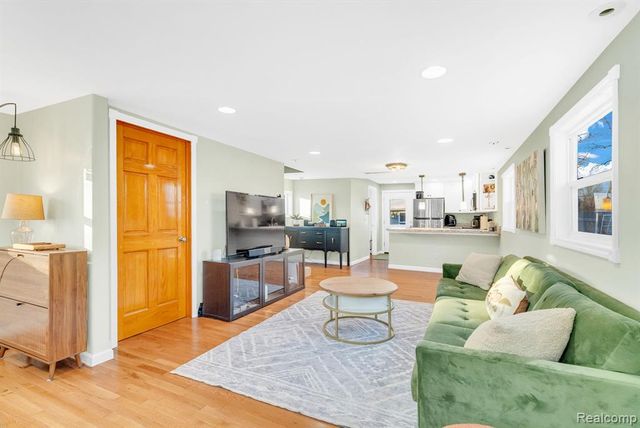 2149 Glenwood Court, Brooklyn, MI 49230