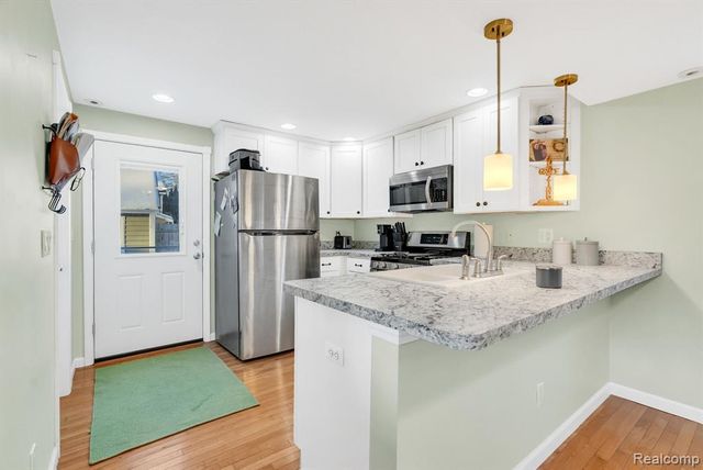 2149 Glenwood Court, Brooklyn, MI 49230