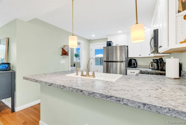 2149 Glenwood Court, Brooklyn, MI 49230