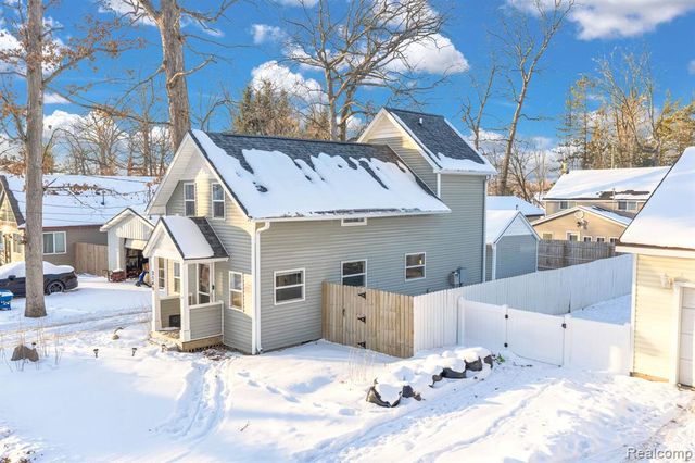 2149 Glenwood Court, Brooklyn, MI 49230