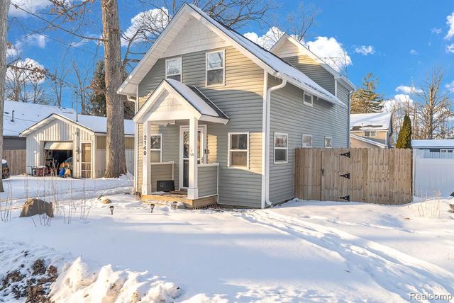 2149 Glenwood Court, Brooklyn, MI 49230