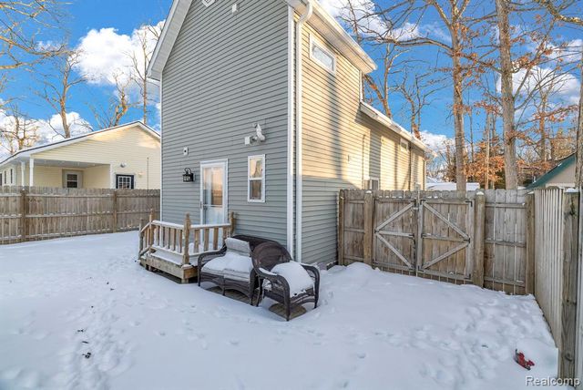 2149 Glenwood Court, Brooklyn, MI 49230