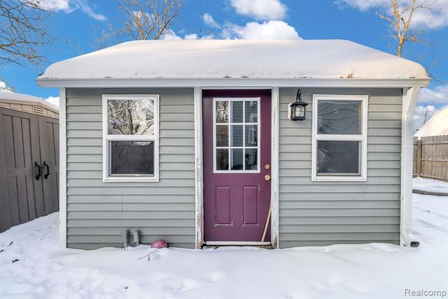 2149 Glenwood Court, Brooklyn, MI 49230