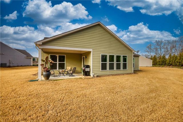 1011 Slip Path, Greensboro, GA 30642