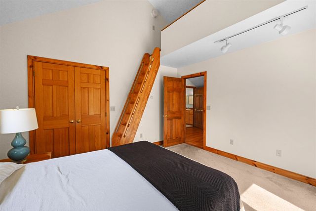 209 County Farm Road, Cambridge, VT 05444