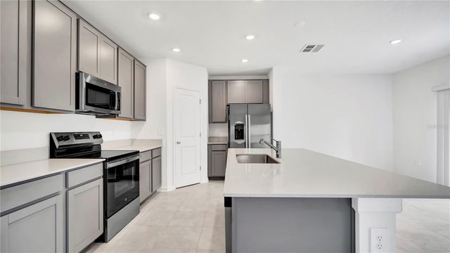 1713 WHITE WATER COURT, Davenport, FL 33837