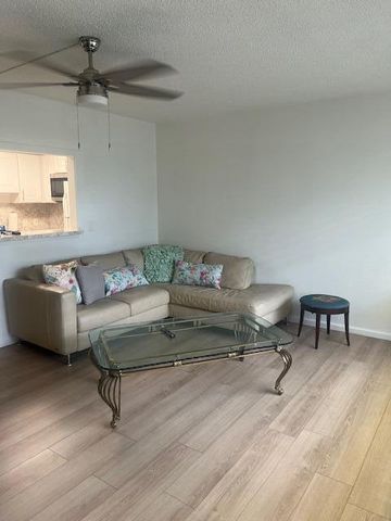 90 Mansfield, Boca Raton, FL 33434