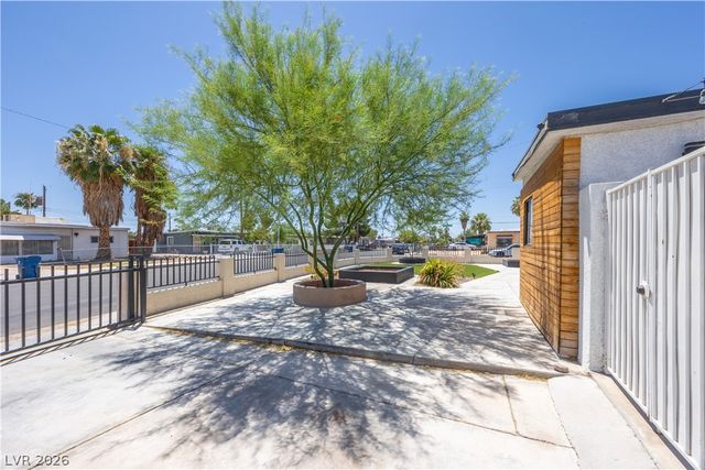 1310 Eastwood Drive, Las Vegas, NV 89104