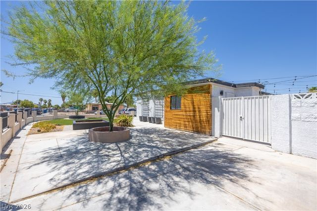 1310 Eastwood Drive, Las Vegas, NV 89104