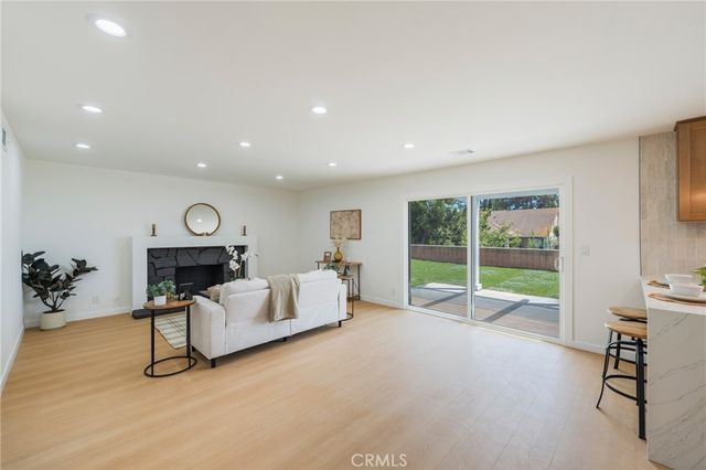 938 Oakcrest, Brea, CA 92821