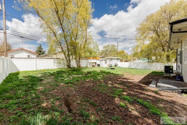 355 6th Street, Idaho Falls, ID 83401