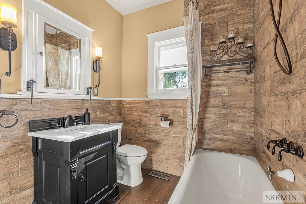 Image 10 of property listing at 355 6th Street, Idaho Falls, ID 83401