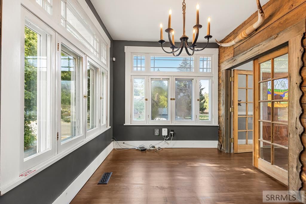 Image 12 of property listing at 355 6th Street, Idaho Falls, ID 83401