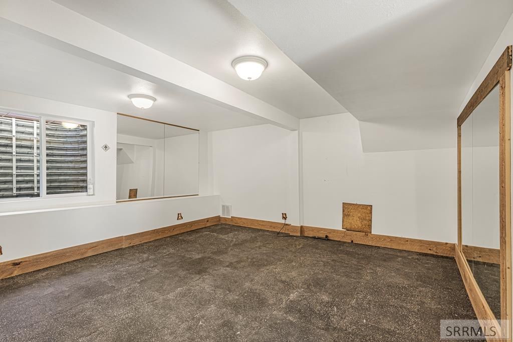 Image 15 of property listing at 355 6th Street, Idaho Falls, ID 83401