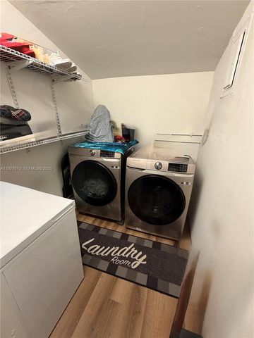 100 NE 171st Ter, Miami, FL 33162