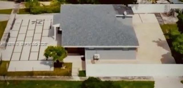 100 NE 171st Ter, Miami, FL 33162