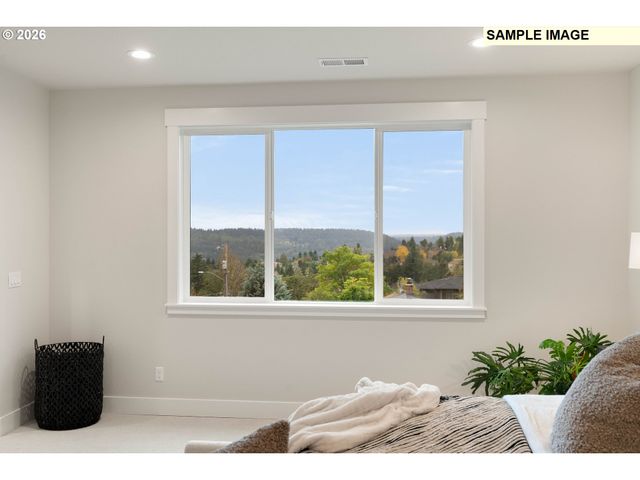 6157 Skyline Dr, West Linn, OR 97068