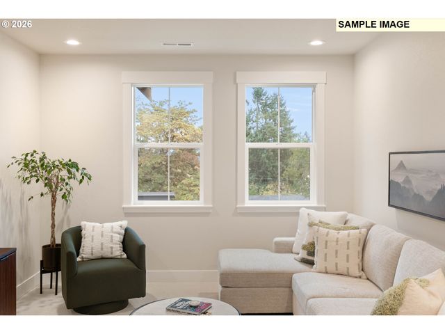 6157 Skyline Dr, West Linn, OR 97068